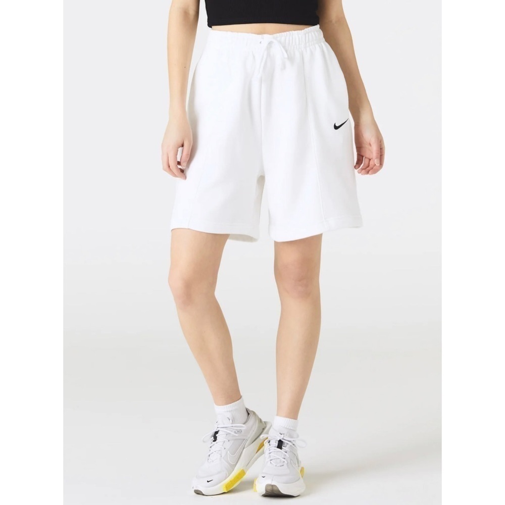Nike White Essential Fleece High-Rise Shorts Size Medium